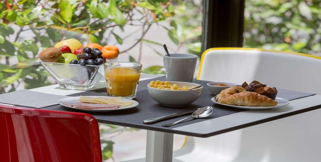 Hotel Kyriad Brive Ouest Restaurant bilde