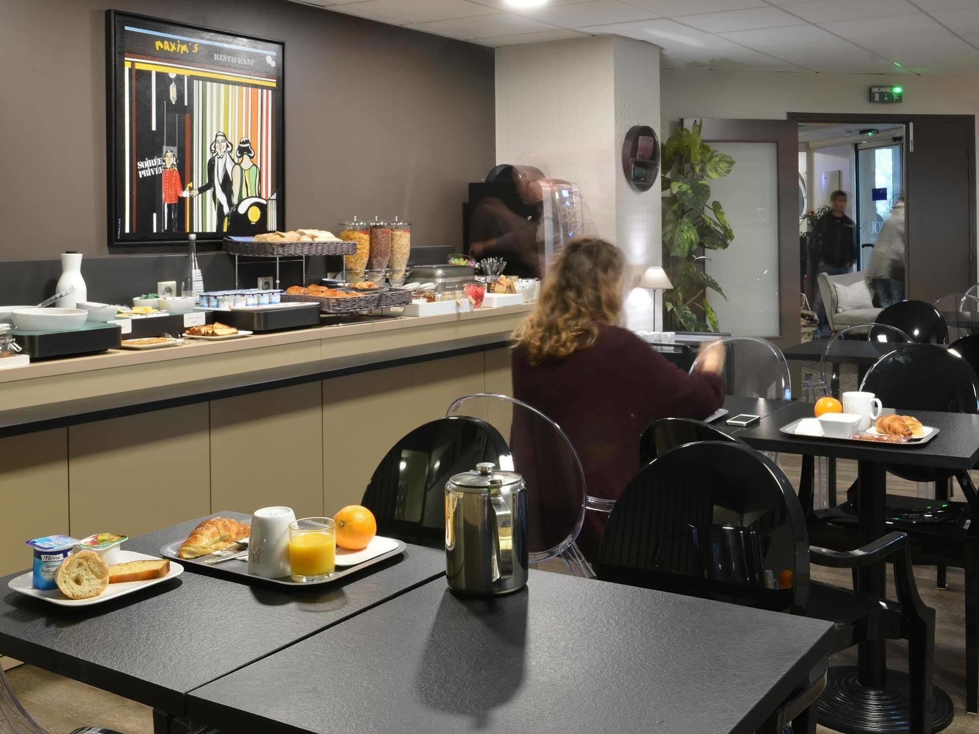 Hotel Kyriad Brive Ouest Eksteriør bilde