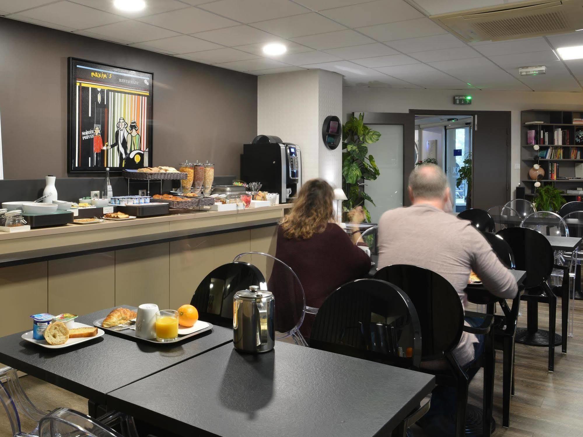 Hotel Kyriad Brive Ouest Eksteriør bilde